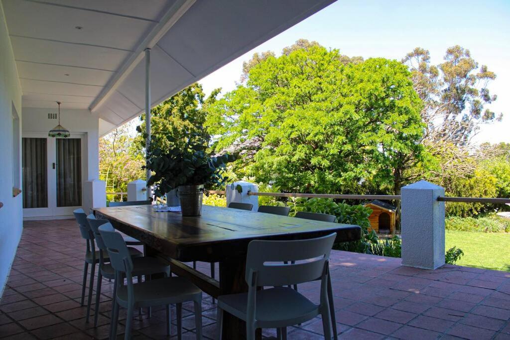 Luxury Poolside Irene Holiday home *