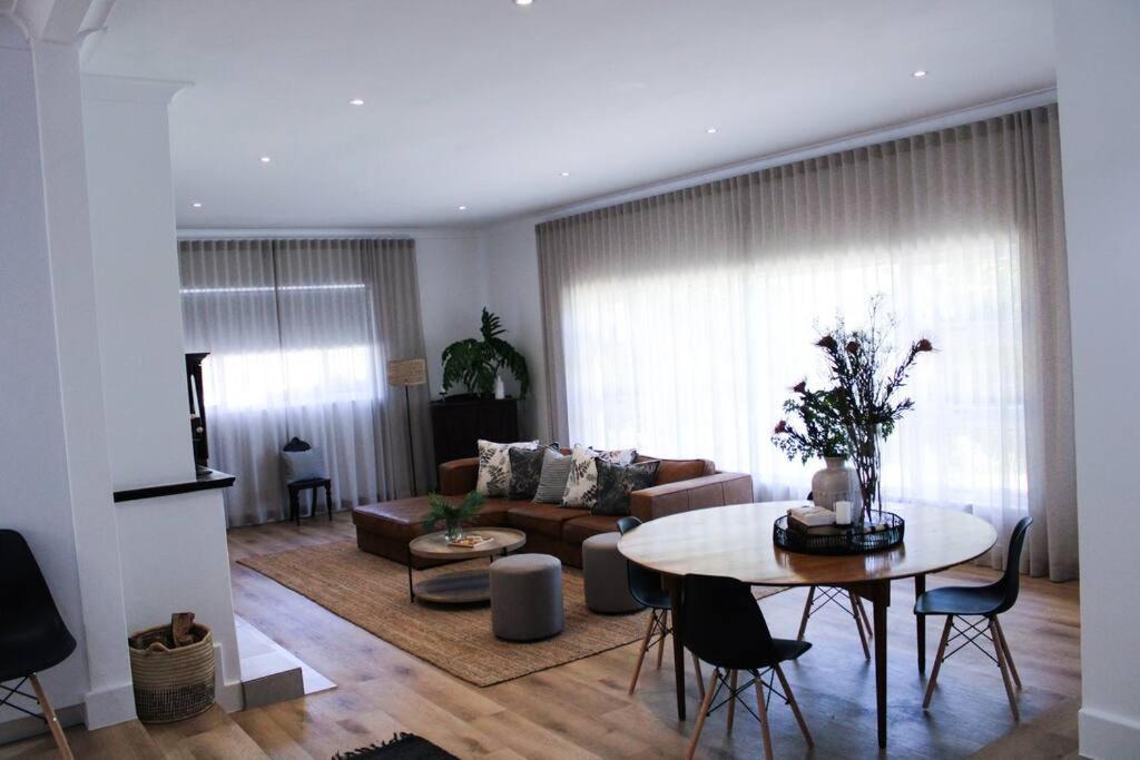 Luxury Poolside Irene * Cape Town