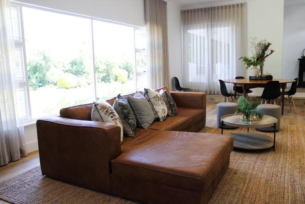Holiday home Luxury Poolside Irene *