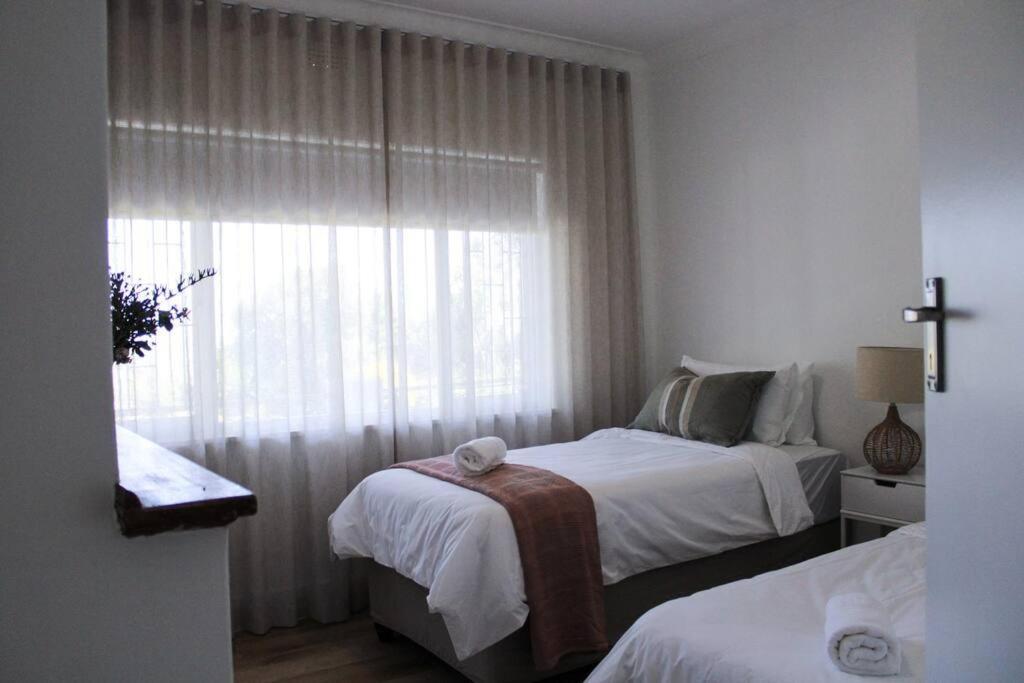 Holiday home Luxury Poolside Irene *
