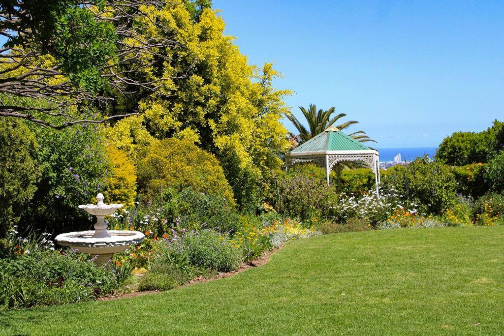 Holiday home Luxury Poolside Irene Cape Town