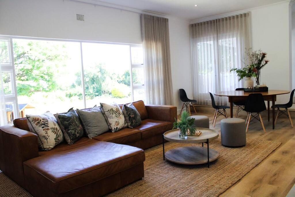 Luxury Poolside Irene Holiday home *