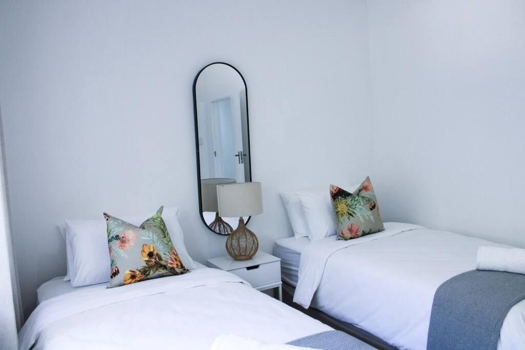 Luxury Poolside Irene Holiday home Cape Town