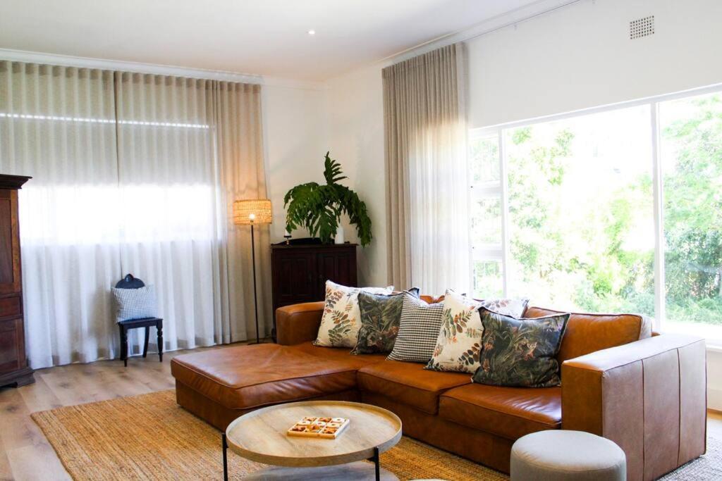 Luxury Poolside Irene Holiday home *