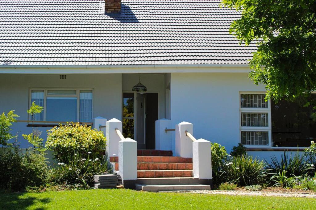 Holiday home Luxury Poolside Irene *